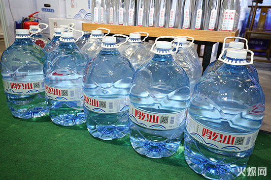 信陽雞公山富鍶山泉飲品 信陽雞公山富鍶山泉飲品